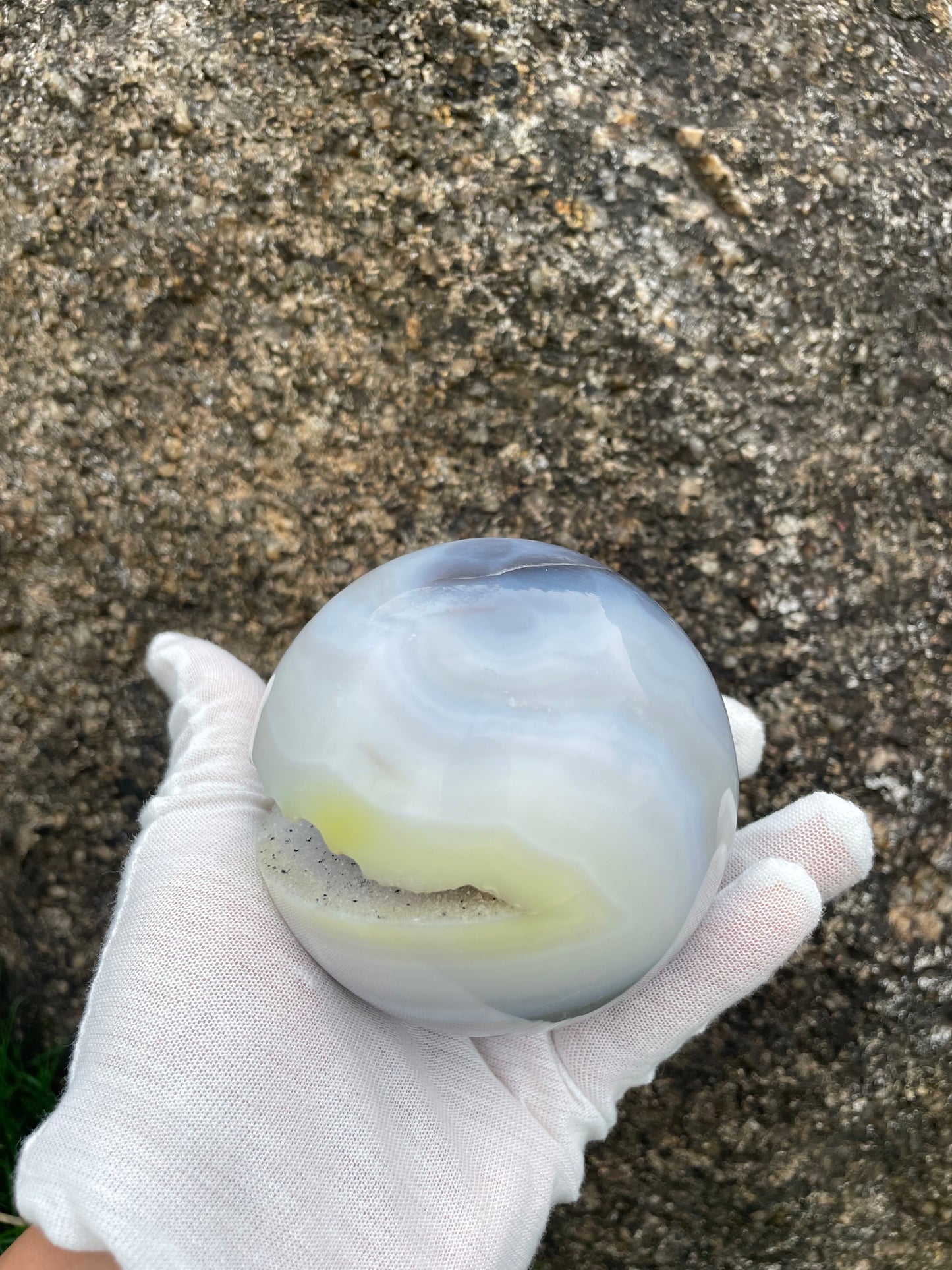 1.63LB Natural Geode Sphere,Agate Geode Ball,Natural Druse Ball,Crystal Ball Hole,Mineral Specimens,Crystal Heal,Crystal Gift,Home Decoration