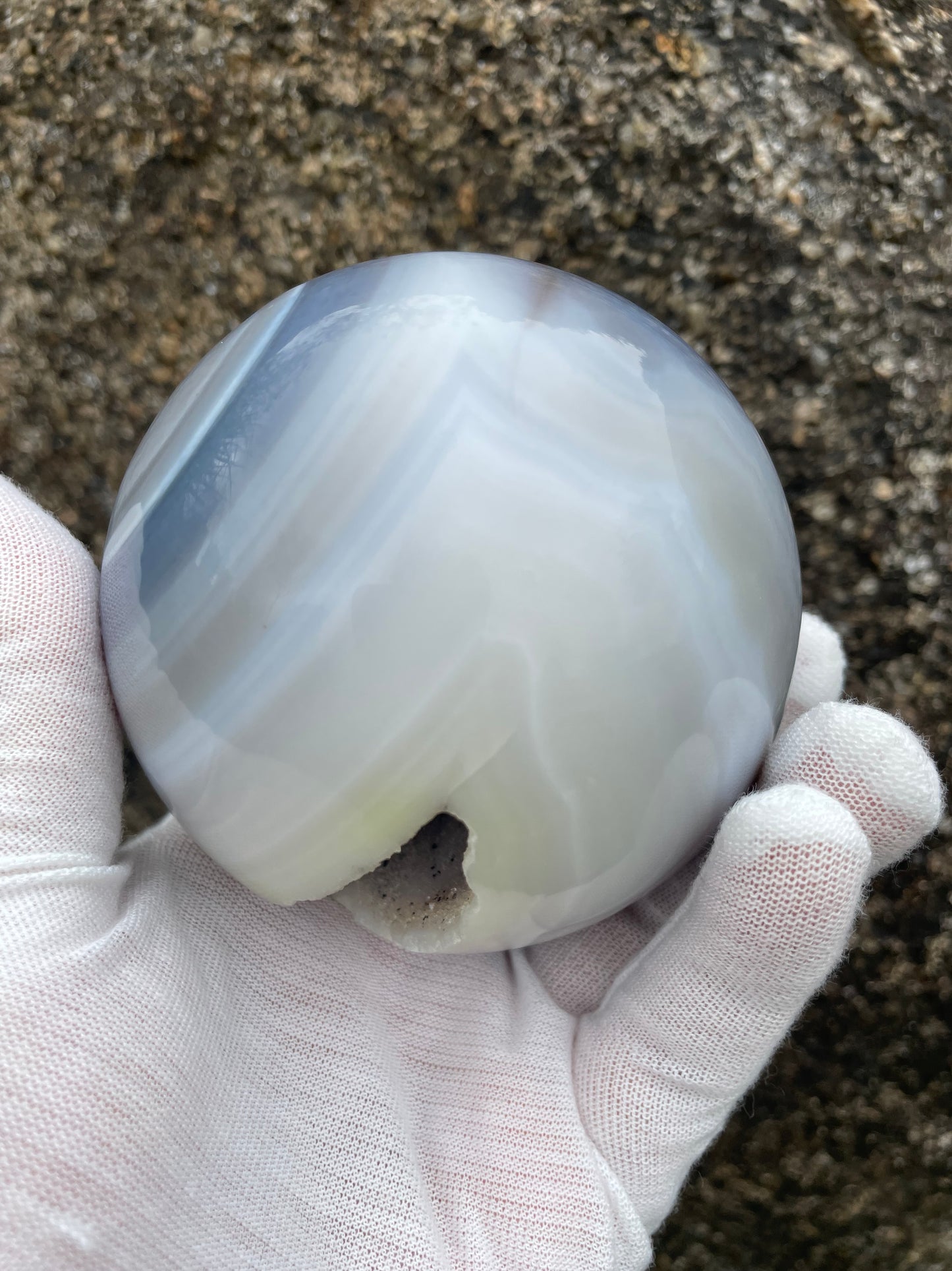 1.63LB Natural Geode Sphere,Agate Geode Ball,Natural Druse Ball,Crystal Ball Hole,Mineral Specimens,Crystal Heal,Crystal Gift,Home Decoration