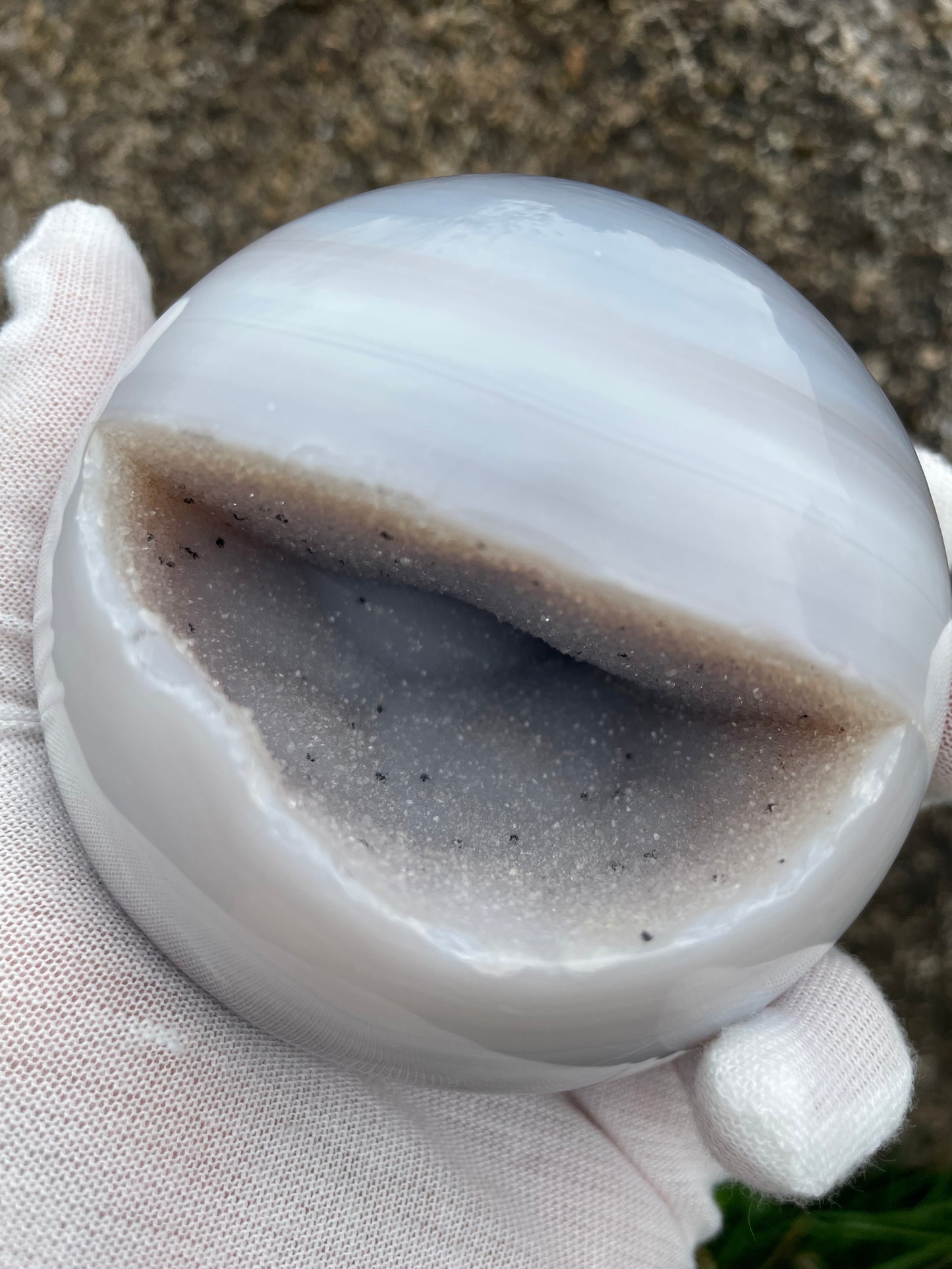 1.56LB Natural Geode Sphere,Agate Geode Ball,Natural Druse Ball,Crystal Ball Hole,Mineral Specimens,Crystal Heal,Crystal Gift,Home Decoration