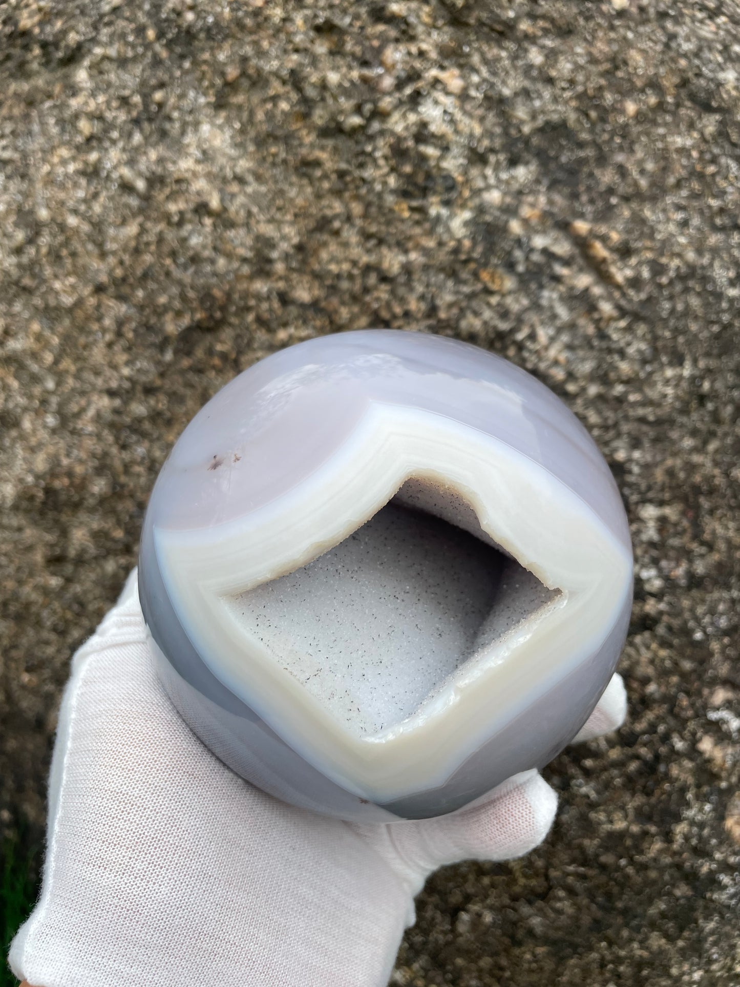 3.35LB Natural Geode Sphere,Agate Geode Ball,Natural Druse Ball,Crystal Ball Hole,Mineral Specimens,Crystal Heal,Crystal Gift,Home Decoration
